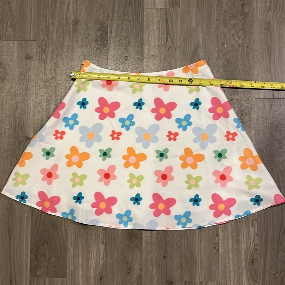 Xs white flower skirt zipper SHEIN lined mini skirt NWOT - Picture 7 of 8